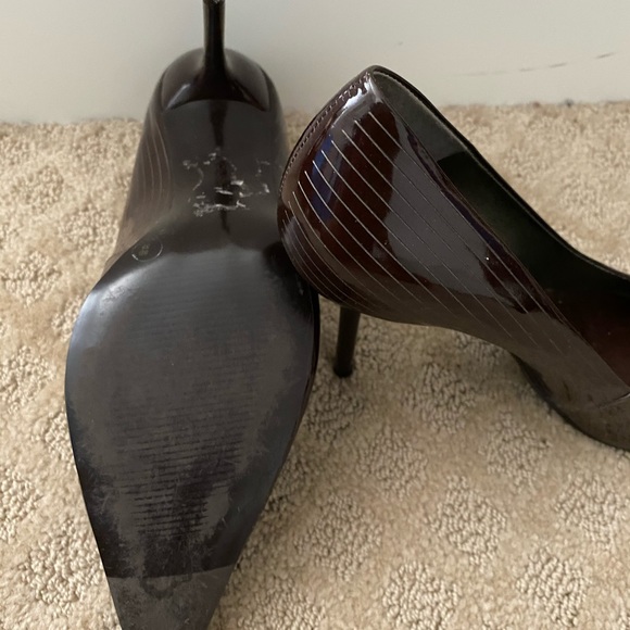 Vintage brown striped BCBG pointy toe pump - Picture 5 of 5